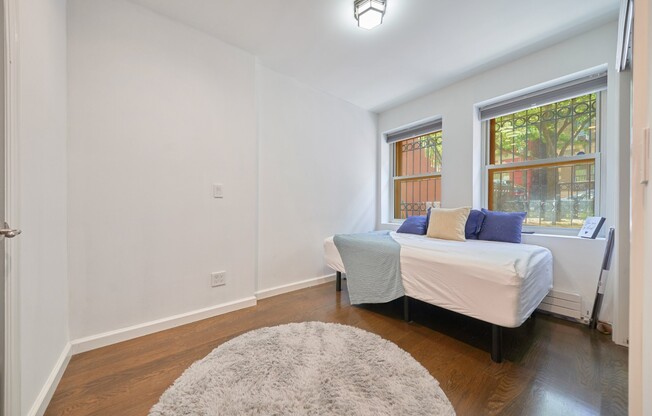 247 W 122 ST