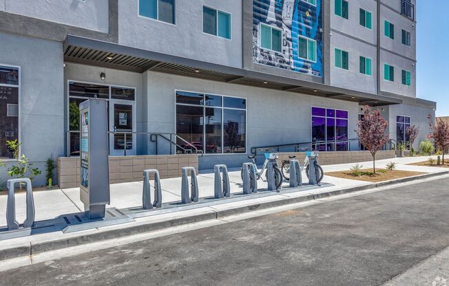 Studio, 1 bath, 480 sqft, $1,299, Unit 502