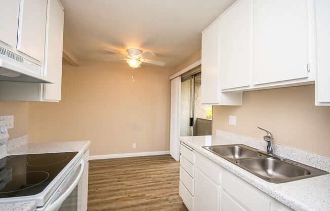 1 bed, 1 bath, 604 sqft, $2,300, Unit 16