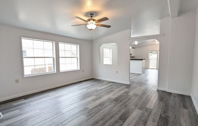 Southeast Austin Area 3 Bed / 2 Bath Freshly Updated