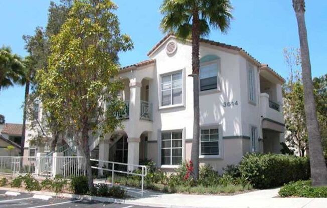 2 Bed/2 Bath Condo in Martinique Complex - Carmel Valley