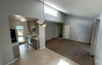515 - 328 Highland Ave