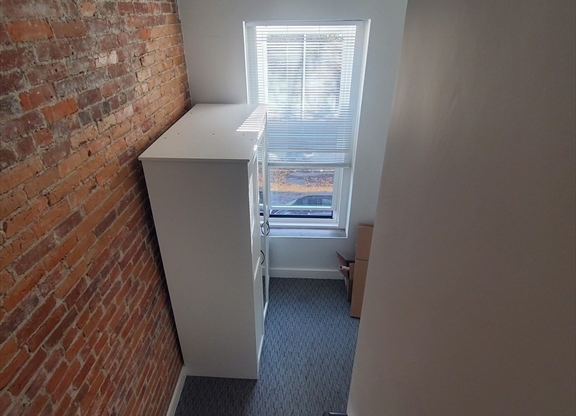 1 bed, 1 bath, 700 sqft, $2,400, Unit 3