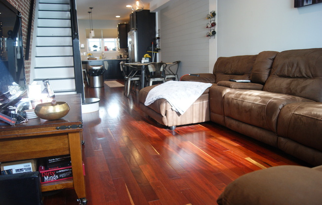 Charming 3 Bedroom/3 Bathroom Townhome in Canton, MD!