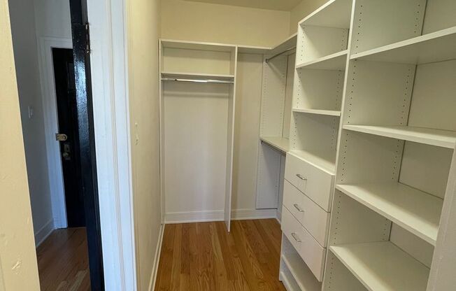 Lovely Renovated Building on Quiet Block Near the Lake! Studio's and 1 BR's.