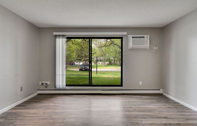 2 beds, 1.5 baths, 976 sqft, $1,525, Unit 9975-101