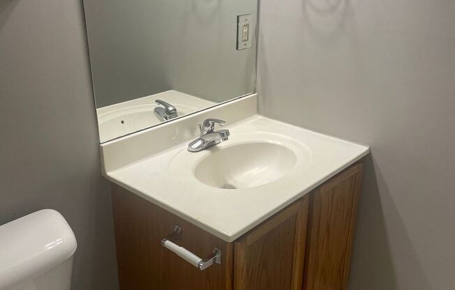 Studio, 1 bath, 600 sqft, $615, Unit 128-01