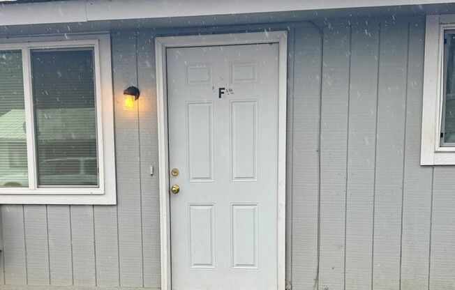2 beds, 1 bath, 624 sqft, $875, Unit F