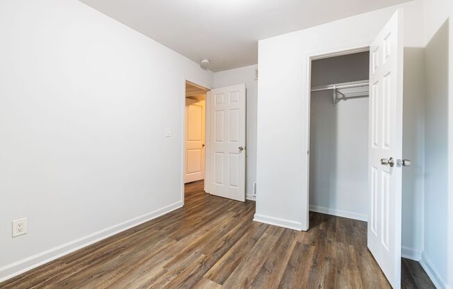 2 beds, 1 bath, 725 sqft, $1,199, Unit C5