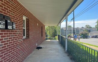 2 beds, 1 bath, $1,550, Unit Apartment A