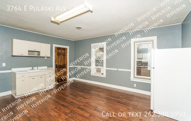 3764 E PULASKI AVE
