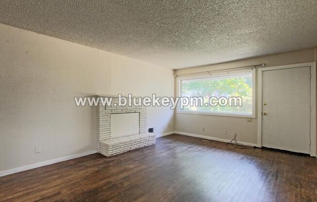 2 Bed, 1 Bath Duplex Unit in Rose Village