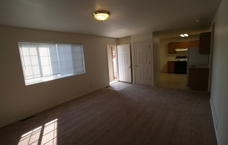 3 beds, 1 bath, 1,088 sqft, $1,600, Unit B