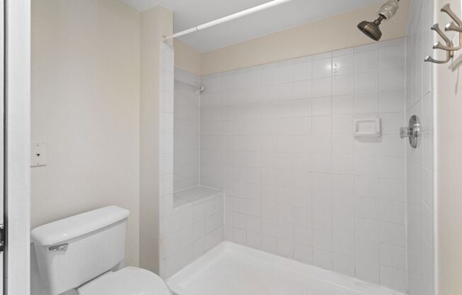 2 beds, 2 baths, 1,130 sqft, $2,250, Unit 08 - 817