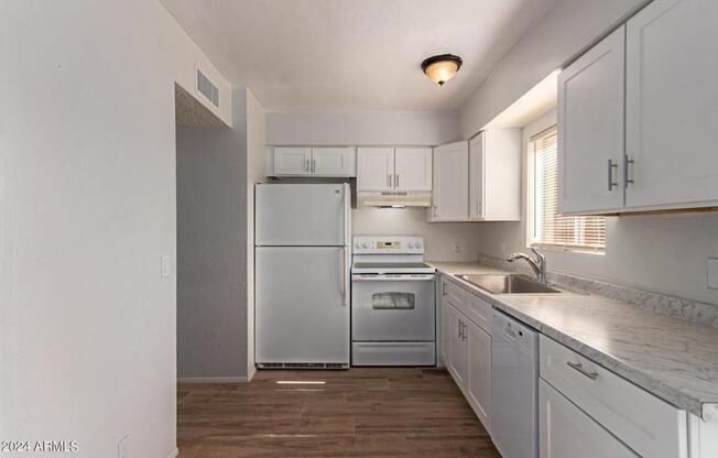 3605 W Bethany Home Rd #21