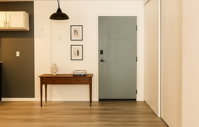 2 beds, 1 bath, 950 sqft, $1,325, Unit Unit 213