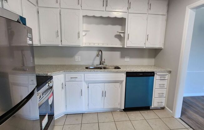 Huge 2 Bedroom Apartment in East Council Bluffs