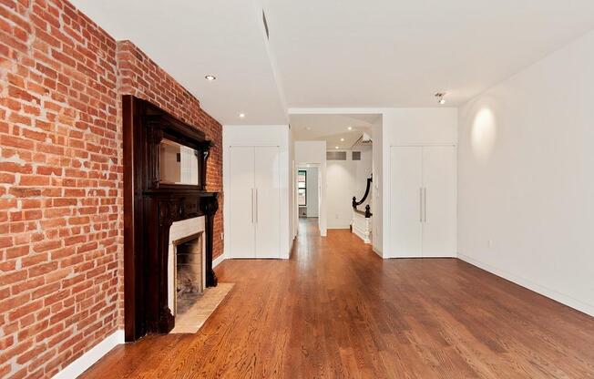 860 LEXINGTON AVE