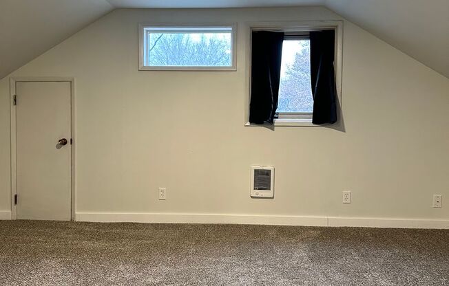 5 beds, 1 bath, $2,350, Unit #1