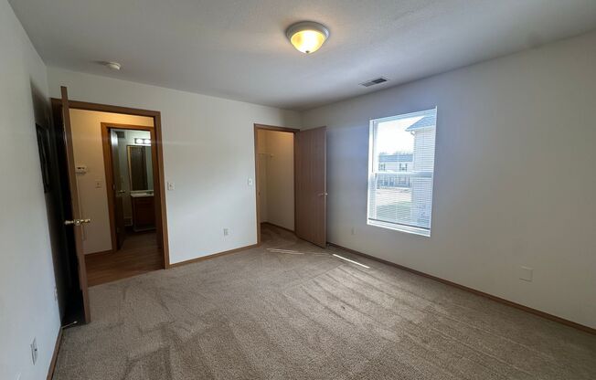 1 bed, 1 bath, 600 sqft, $995