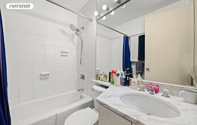 1 bed, 1 bath, $4,800, Unit 21E