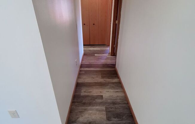 2 beds, 1 bath, 800 sqft, $1,389, Unit 4526-1