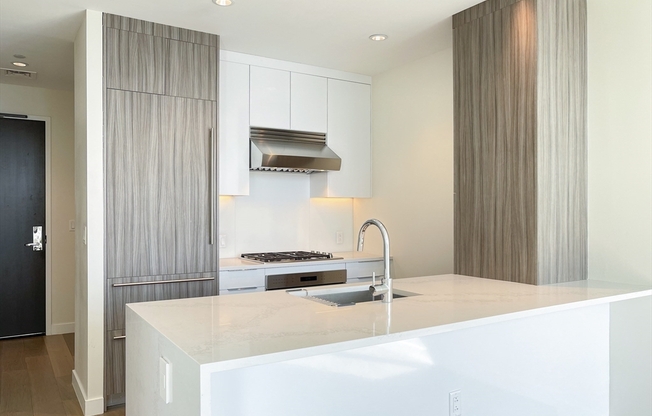 1 bed, 1 bath, 658 sqft, $5,000, Unit 21F
