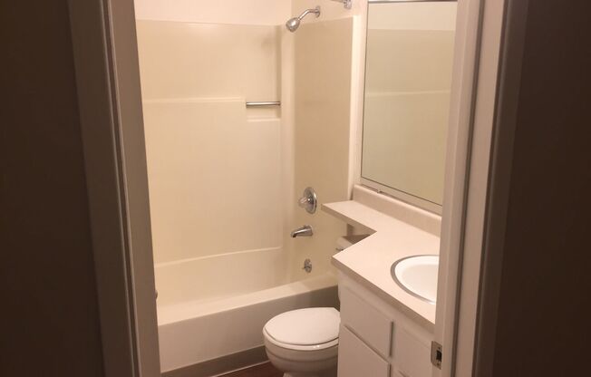 1 bed, 1 bath, 700 sqft, $1,400, Unit 503
