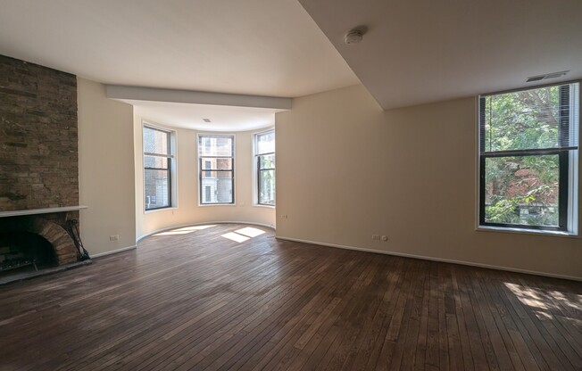 2900 N Broadway St , 604-2