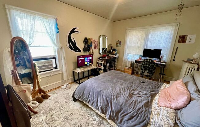 1 bed, 1 bath, $1,015, Unit 208
