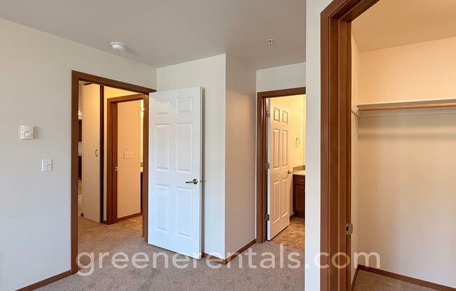 2 beds, 2 baths, 1,050 sqft, $1,735, Unit 1415-201