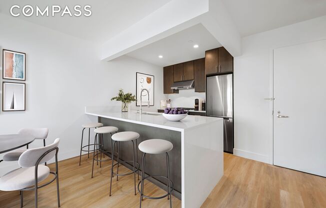 28 15 35 ST