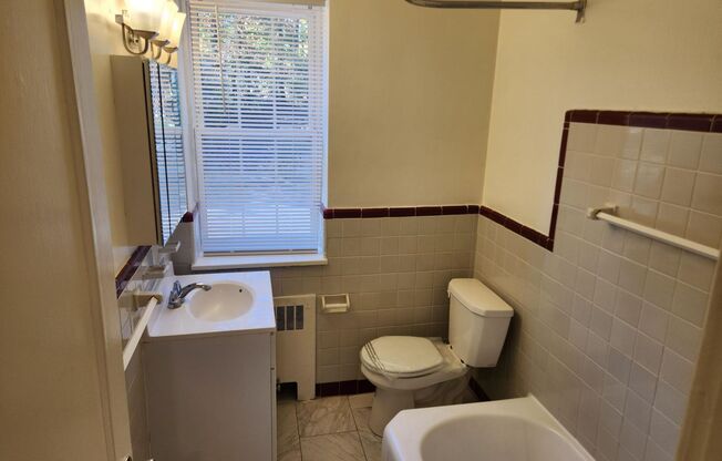 1 bed, 1 bath, 663 sqft, $2,050, Unit D-16