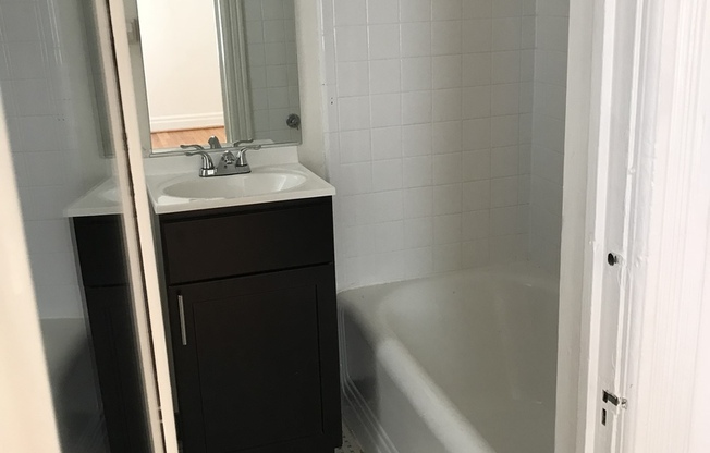 1 bed, 1 bath, 450 sqft, $1,329, Unit 109-3B
