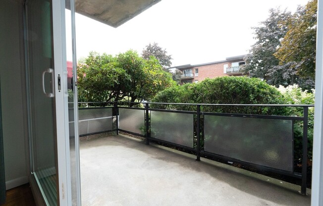 1 bed, 1 bath, 665 sqft, $2,300, Unit 20