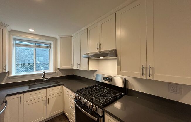 2205-2211 Taylor Street (758r)