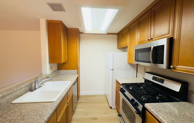 Charming 1 Bedroom Condo in Stoney Brook