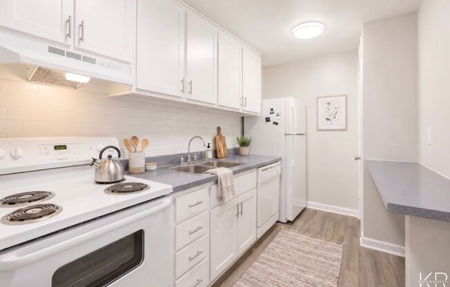 2 beds, 1.5 baths, 976 sqft, $1,400, Unit 2006-19