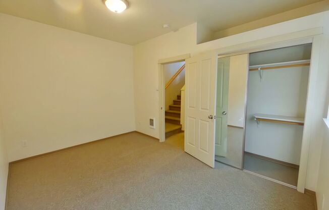 4 beds, 2.5 baths, 1,515 sqft, $3,600, Unit 34