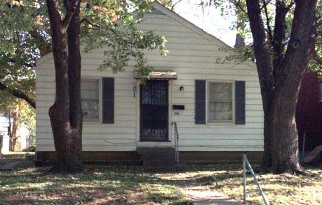 2BR/1BA House recently renovated