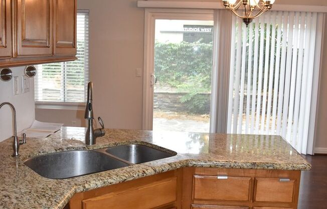 3 beds, 2.5 baths, $4,350, Unit # 11