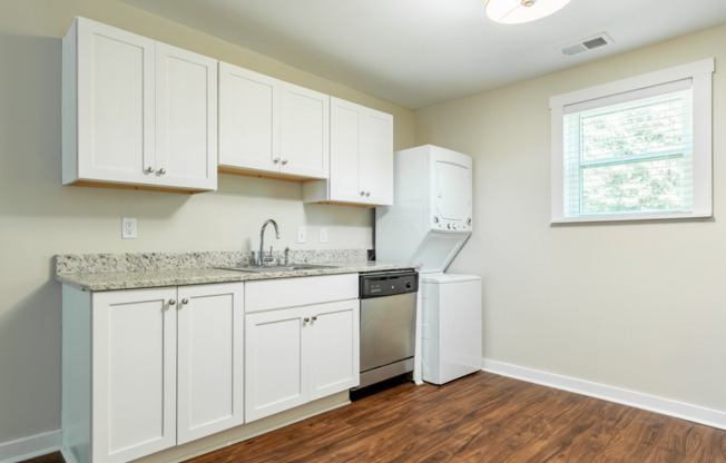 2 beds, 1 bath, 800 sqft, $1,500, Unit A-6