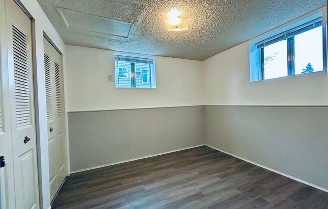 1 bed, 1 bath, 725 sqft, $1,175, Unit B