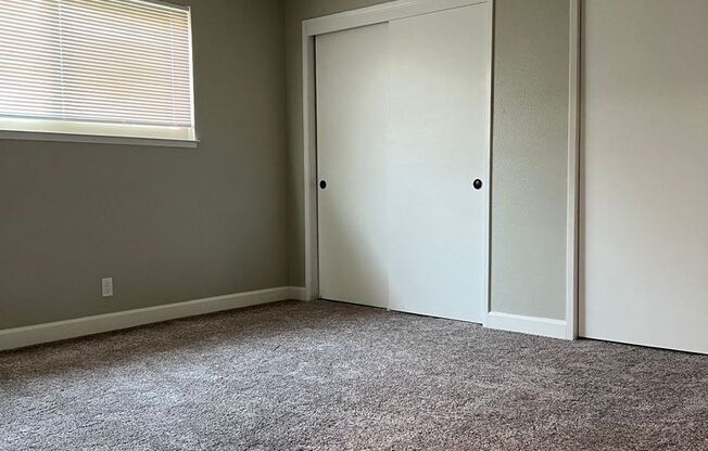 1 bed, 1 bath, 605 sqft, $1,200, Unit B40