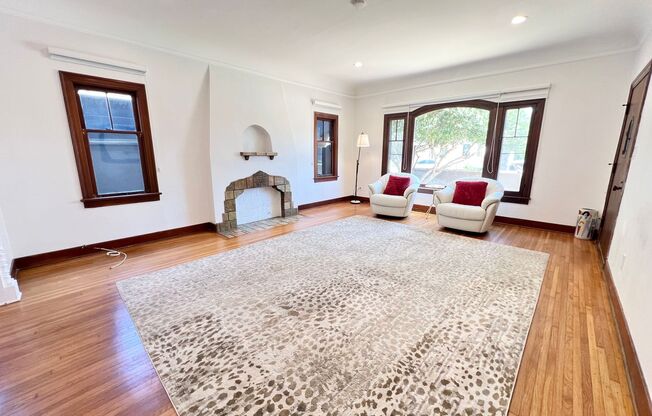 PCD - 4303 E 3rd St