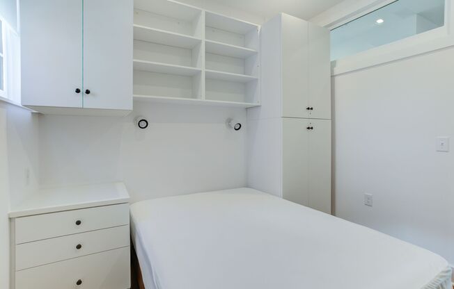 1 bed, 1 bath, 110 sqft, $1,490