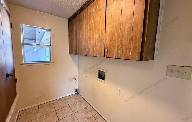 4 beds, 3 baths, 2,321 sqft, $2,695