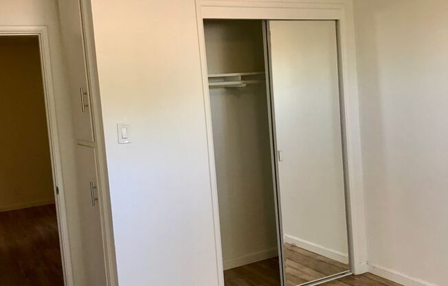 1 bed, 1 bath, 460 sqft, $2,100, Unit E