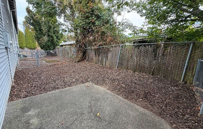 2 beds, 1 bath, 669 sqft, $1,245, Unit 39