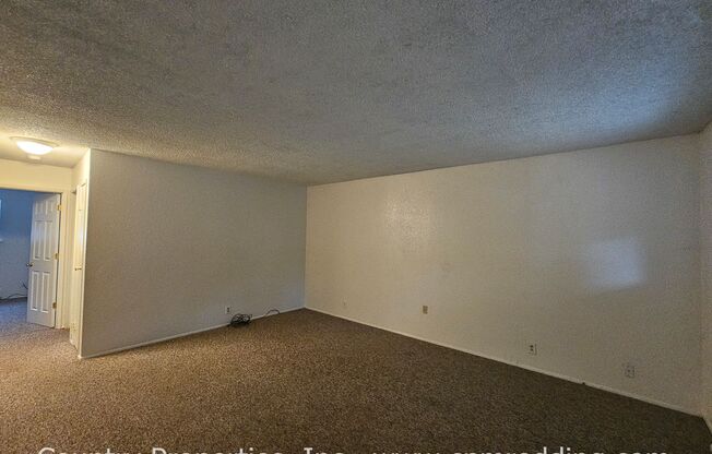 2 beds, 1 bath, $1,150, Unit #4